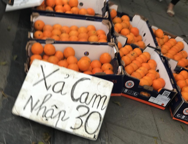 Cam Úc giá siêu rẻ bán dọc vỉa hè, tiểu thương tiết lộ sự thật-1