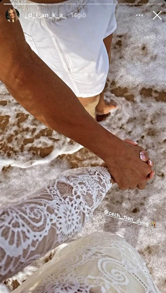 Lộ bức ảnh tay nắm tay như đang chụp ảnh cưới, thủ môn Bùi Tiến Dũng cùng bạn gái được đồn đoán chuẩn bị về một nhà?-2