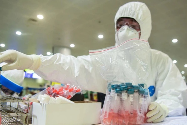 Cụ bà nghi dương tính với SARS-CoV-2 ở Hà Nội đã có kết quả âm tính-1