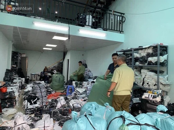 Hà Nội: Bắt quả tang kho chứa hàng nghìn sản phẩm giả các nhãn hiệu LV, Gucci, Nike, Adidas và Burberry-1