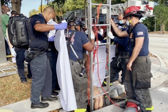 Mất tích gần nhà bạn trai hơn 3 tuần, cô gái được tìm thấy còn sống khoả thân dưới cống sâu, câu chuyện phía sau khiến ai cũng sửng sốt