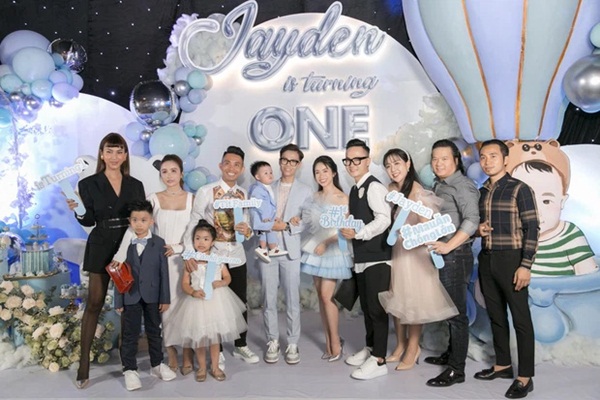 Chi tiết hé lộ mối quan hệ hiện tại giữa vợ 2 và con riêng của Minh Nhựa-3