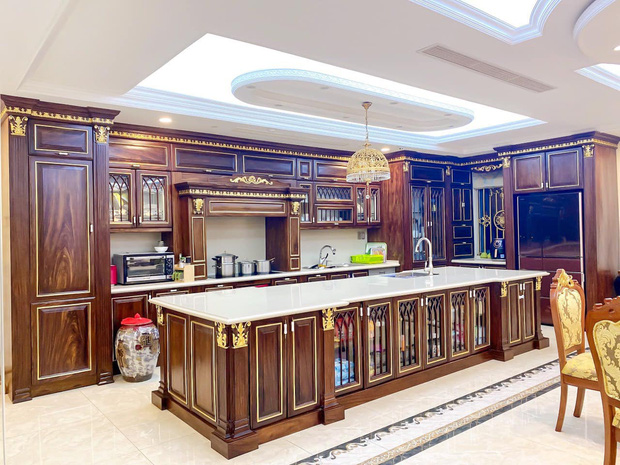 Đại gia kinh doanh đèn cao tay ở khoản chơi đồ gỗ, nhà trông giàu có nhưng không hề phô trương-2