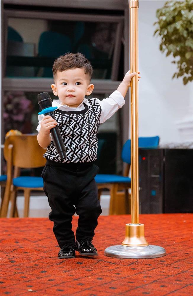 Bé Titi: Vitamin năng lượng siêu đỉnh giúp Hùng Dũng vượt qua chấn thương-4