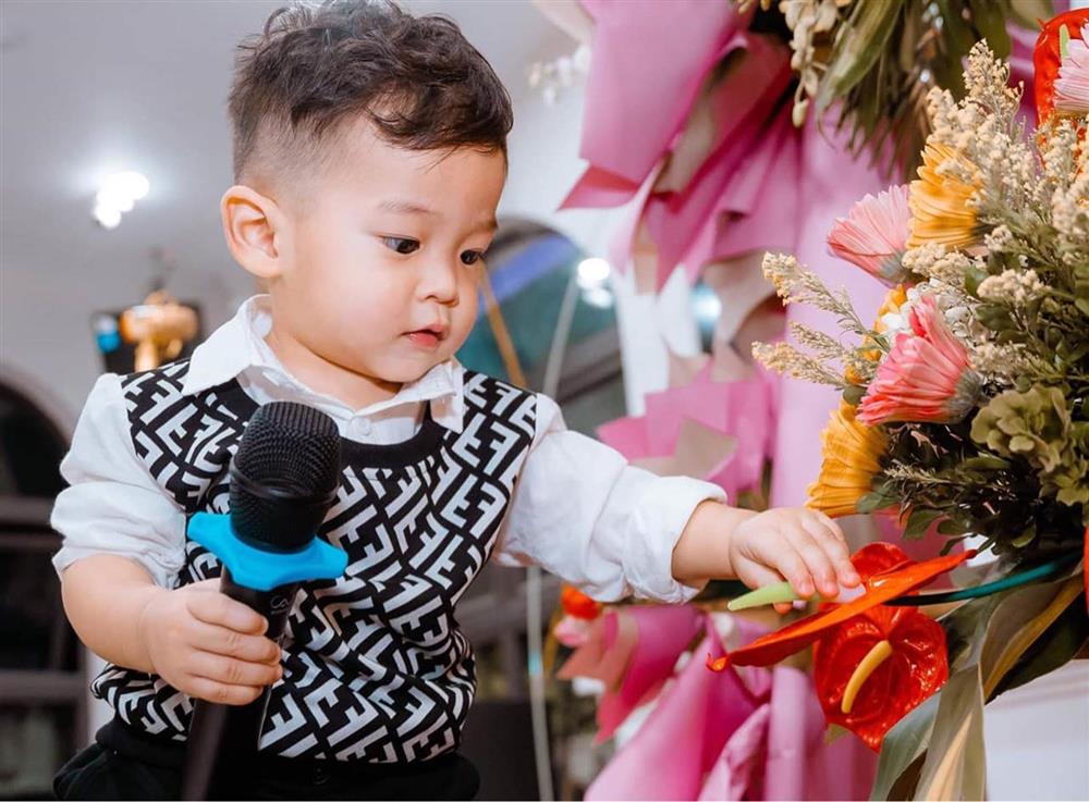 Bé Titi: Vitamin năng lượng siêu đỉnh giúp Hùng Dũng vượt qua chấn thương-5