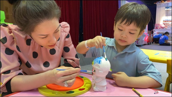 Con trai Nhật Kim Anh càng lớn càng yêu, bày tỏ tình cảm thế này bảo sao trái tim mẹ muốn tan chảy!-4