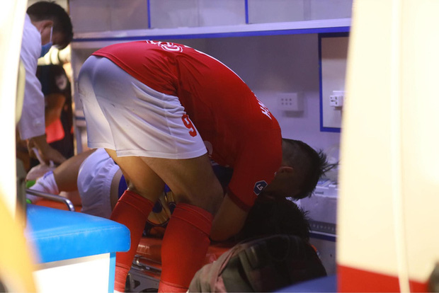 Hoàng Thịnh có thể không phải trả tiền điều trị chấn thương cho Hùng Dũng-1