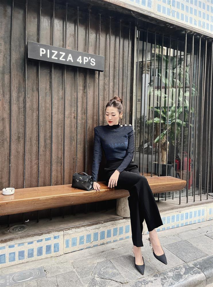 Nhìn Á hậu Tú Anh lên đồ công sở đẹp mê, chị em tăm tia ngay được 10 set siêu xinh diện đi làm-3