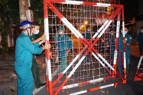 KHẨN: Tài xế taxi và xe ôm chở ca mắc Covid-19 ở TP.HCM liên hệ ngay với cơ quan y tế-2