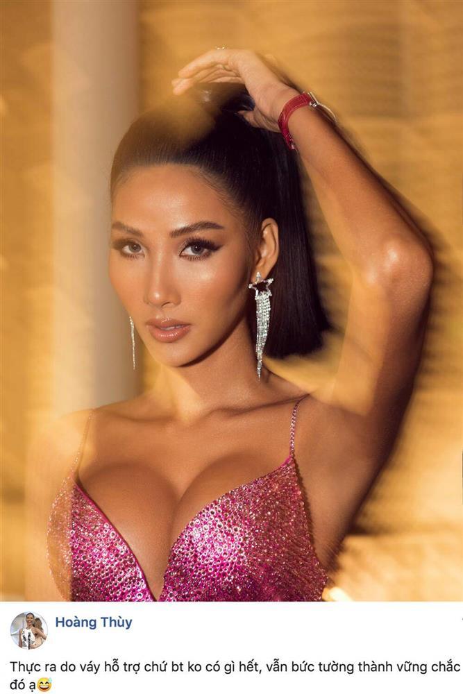 Ba lần đụng hàng, Hoàng Thùy lép vế Tiểu Vy vì vòng 1 đơ cứng như bóng-5