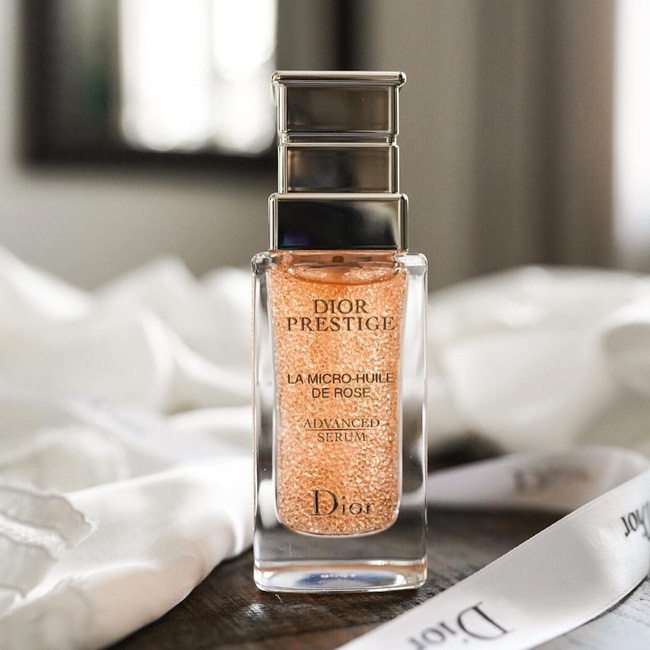 Hà Hồ vừa khoe lọ serum giá hơn 200k/1ml, biến làn da từ chán đời thành đẹp căng mướt mát-3