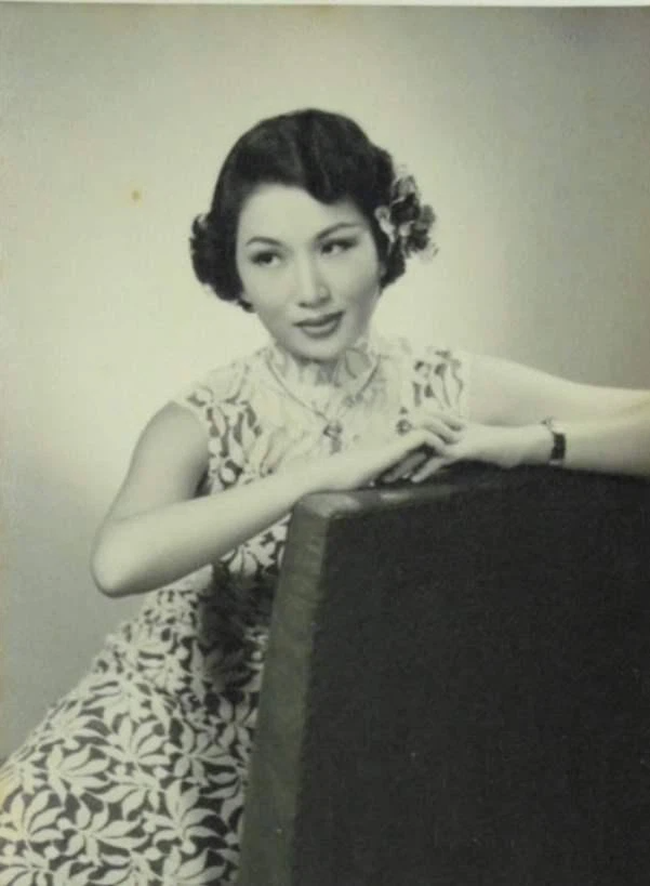 Hôn nhân hạnh phúc suốt nửa thế kỷ, vợ mất 1 năm, người đàn ông 72 tuổi miệt mài viết 90 bức thư tình cho mĩ nhân kém 28 tuổi, kết cục cuối cùng mới đáng nói!-5