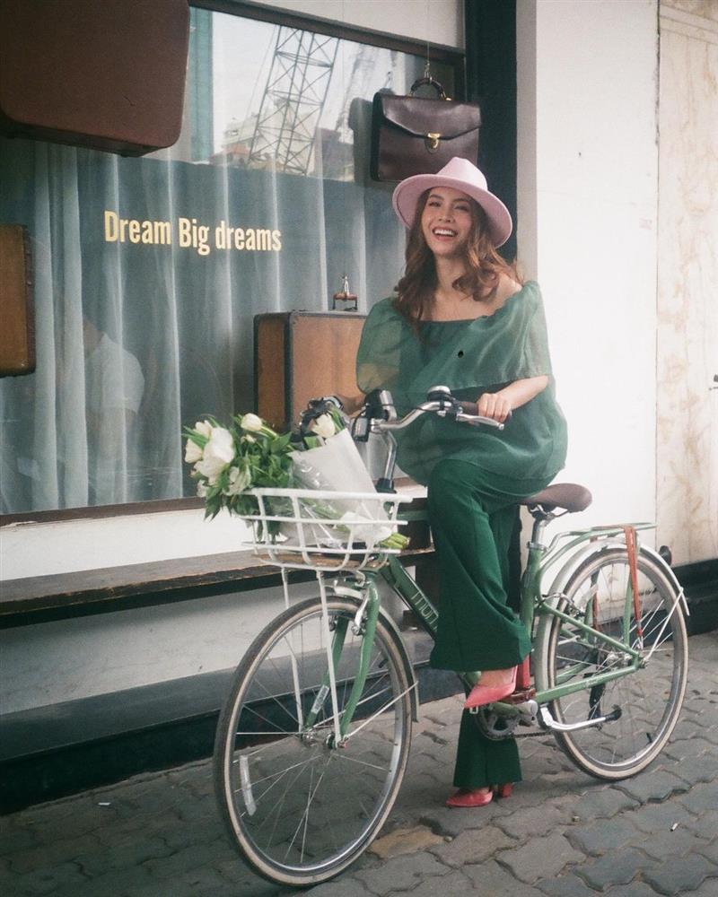 Mỹ nhân Việt 30+ đang thi nhau cắt một kiểu tóc mát mẻ, hack tuổi vi diệu lại siêu hợp với mùa Hè-10