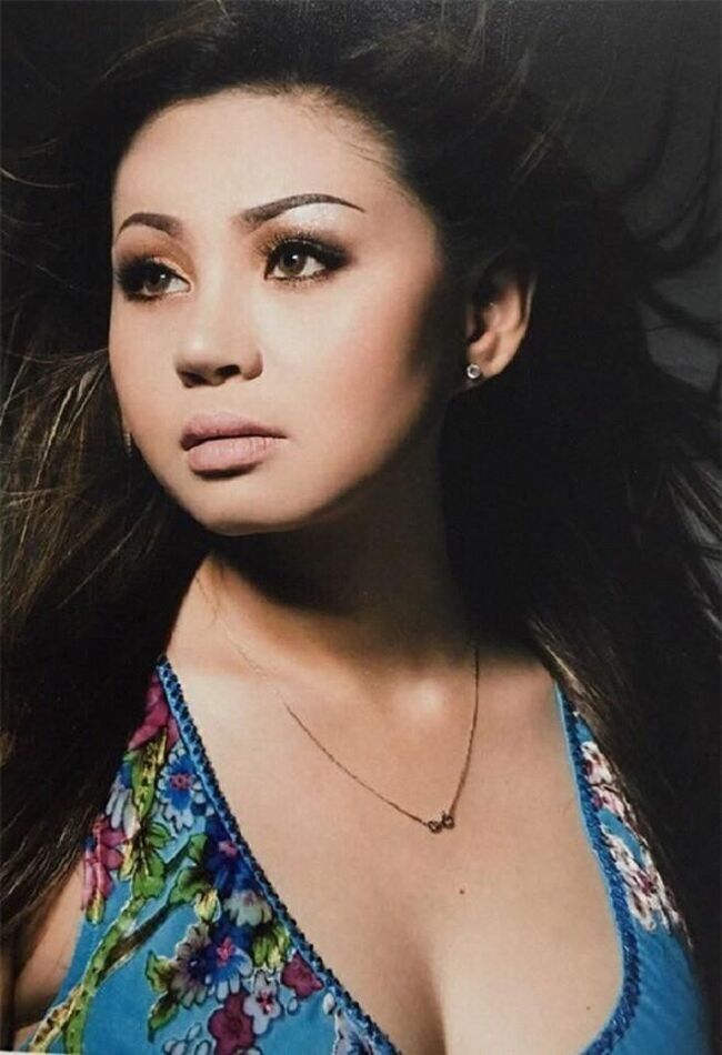 Ngỡ ngàng khi nhìn lại nhan sắc ngày xưa của dàn nữ danh hài Vbiz: Hồng Đào quá đỗi gợi cảm, Vân Dung từng lọt top cao của Hoa hậu Việt Nam-13