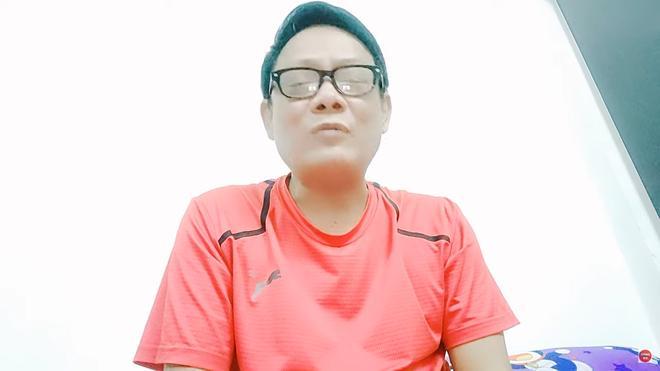 Nghệ sĩ Tấn Hoàng ngất xỉu trên máy bay đã hồi tỉnh: Tôi không chết sớm, tôi sẽ sống dai-2