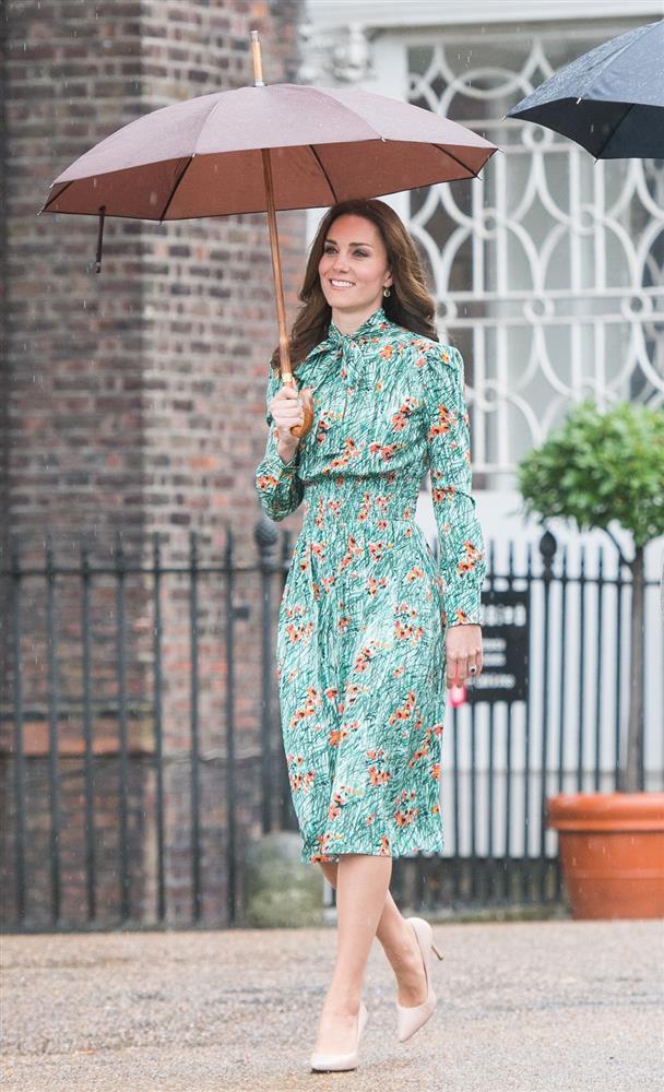 Kate Middleton giảm cân theo 4 giai đoạn, nhờ vậy mà qua 3 lần sinh nở vòng eo còn thon hơn cả thời con gái-4