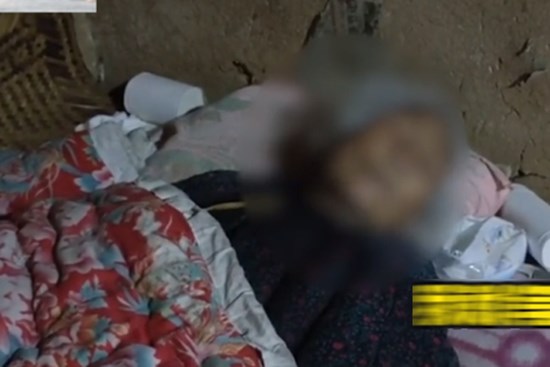 Mẹ già té ngã gãy xương, 7 đứa con đồng lòng đưa ra một quyết định khiến cư dân mạng than trời trong bất lực