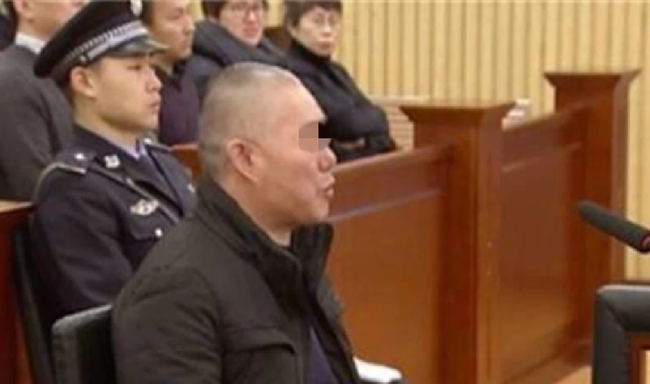 Bố ra tay siết cổ con gái 16 tuổi đến chết, phiên tòa chết lặng với câu chuyện của hung thủ và lời nói ngô nghê cuối cùng của nạn nhân-1