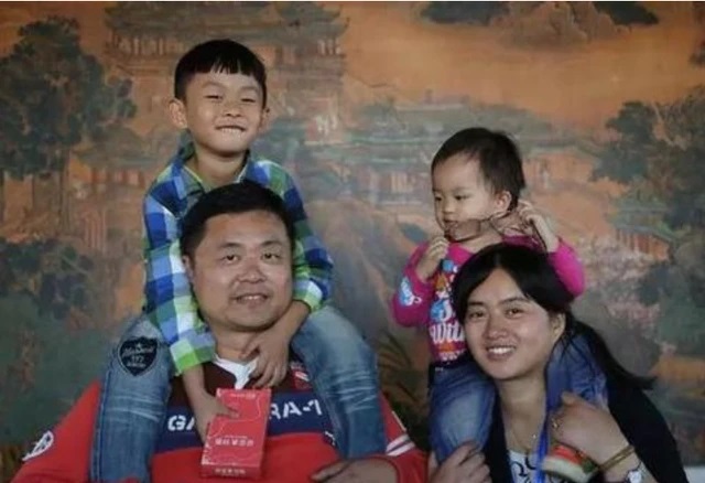 Bản lý lịch của cậu bé cởi trần chạy trong tuyết lạnh -13 độ C 8 năm trước bỗng dưng gây sốt trở lại, dân tình lo lắng: Làm thiên tài kiểu này liệu có thực sự tốt?-3