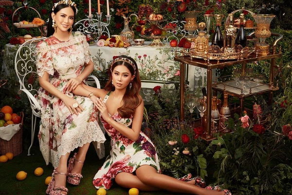 Tiên Nguyễn từ style đến makeup đều đậm chất Tây, khi để mặt mộc lộ nhược điểm nhưng vẫn được khen xinh hết lời-14