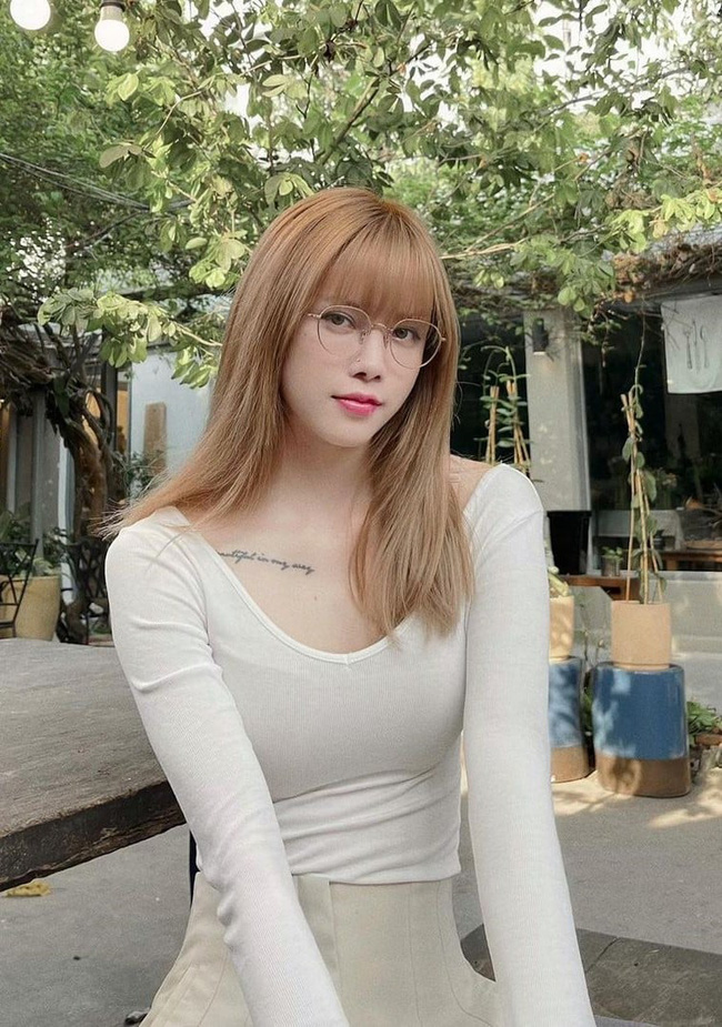 Team qua đường bắt trọn nhan sắc thật của Thiều Bảo Trâm tại sự kiện, ngoài đời có xinh lung linh như trên ảnh sống ảo?-6