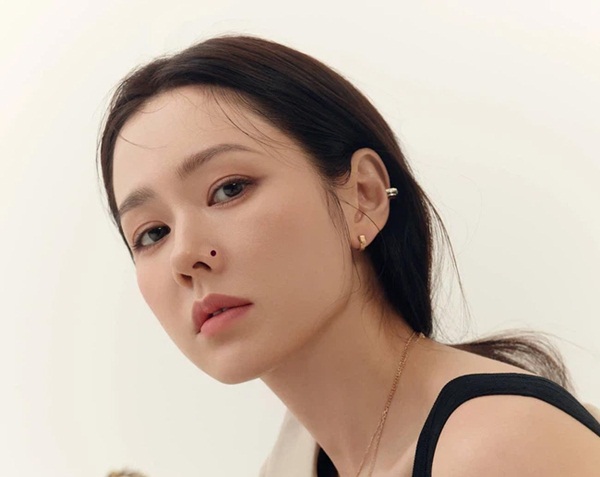 Nhân tướng học chỉ ra rằng nốt ruồi ở 4 vị trí này thường gặp nhiều biến động trong tài vận, không cẩn thận dễ để tiền bay qua cửa sổ-1