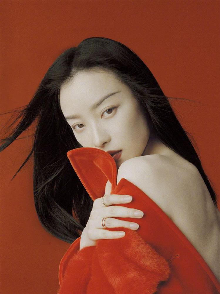 Kaity Nguyễn bị tố đạo nhái Nghê Ni-6