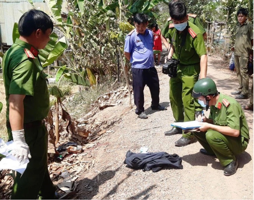 Bị bắt quả tang, kẻ trộm chó bắn chết chủ nhà-1