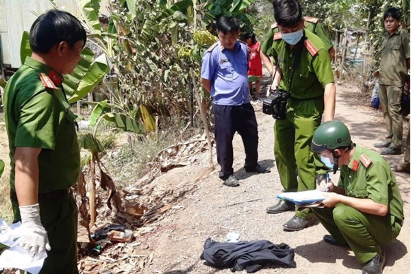 Vụ gia chủ bị cẩu tặc” dùng súng bắn tử vong: Nhà nạn nhân rất nghèo, một người con bị nhiễm chất độc da cam-4