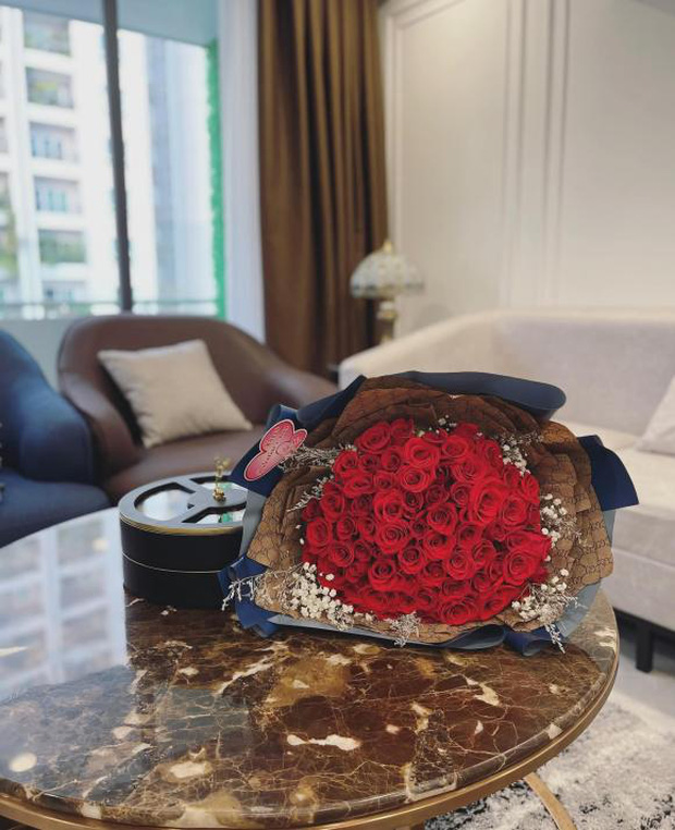 Giang Hồng Ngọc mua nhà mới 6 tỷ: Ngắm ban công đã mê mệt vì độ cầu kỳ, chăm chút-7