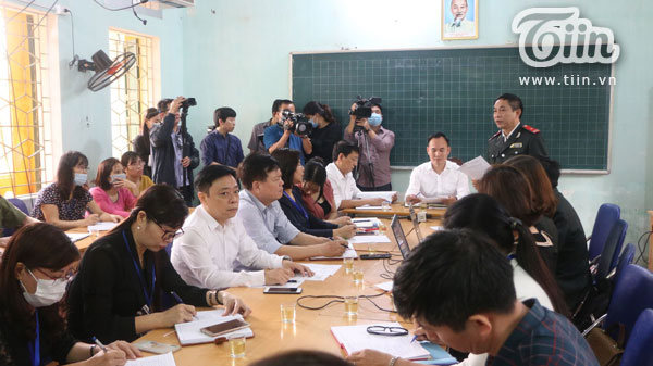 Công bố quyết định thanh tra liên ngành vụ cô giáo tố bị trù dập ở Quốc Oai: cô Tuất đến muộn, lộ rõ vẻ mệt mỏi-1