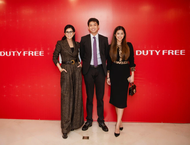 Đọ sắc những bà mẹ đại gia của hội rich kid: Bà trùm hàng hiệu Thủy Tiên sở hữu thần thái đỉnh cao, mẹ Phan Thành bí ẩn nhất Sài thành-21