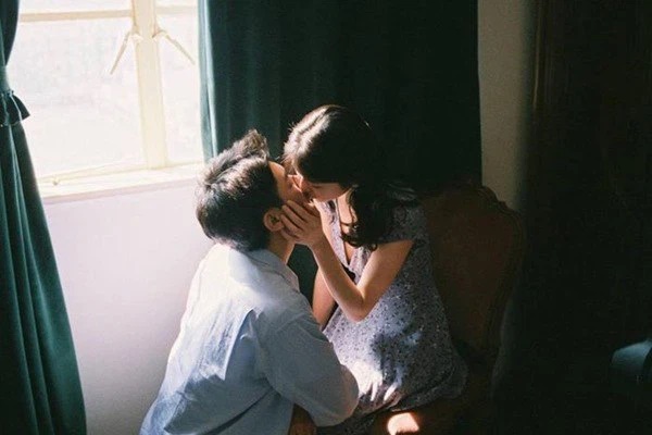 Một người đàn ông trưởng thành, yêu vợ thật lòng sẽ không nói anh yêu em”, mà chọn cách thể hiện tình cảm qua những việc làm này-1