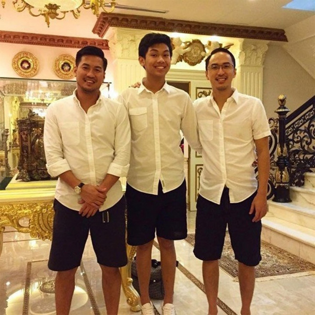 4 cha con tỷ phú Johnathan Hạnh Nguyễn cùng chung một tấm hình, dân mạng xem xong chỉ biết kêu trời vì quá giàu sang và quyền lực-4