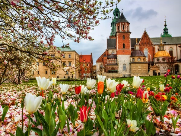 Ngày Cá tháng Tư các nước trên thế giới làm gì?-11