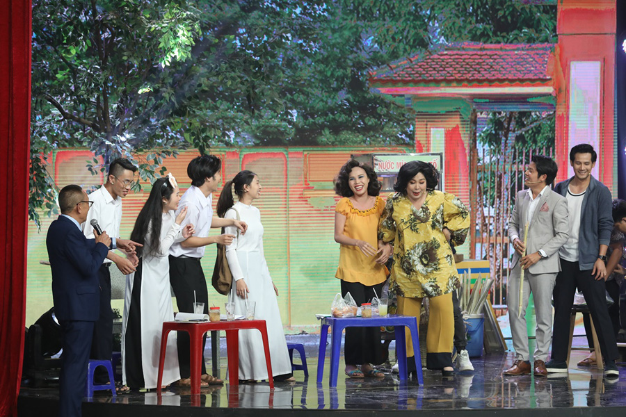 NSND Hồng Vân giải thích nguyên nhân vì sao nghệ sĩ không được uống nước mía-2