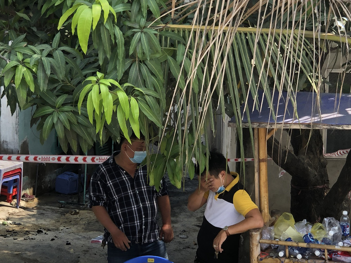 Cận cảnh hiện trường tang thương vụ cháy 6 người chết ở TP Thủ Đức: Căn nhà bốn phía kín mít, 5 xe máy cháy trơ khung bịt kín cửa ra vào-8