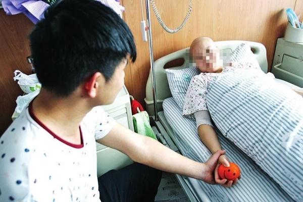 Thiếu nữ 23 tuổi phát hiện mắc ung thư dạ dày khi vừa tốt nghiệp: Bác sĩ nói mỗi bữa ăn đều có thực phẩm này, sớm muộn cũng sinh ung thư-1