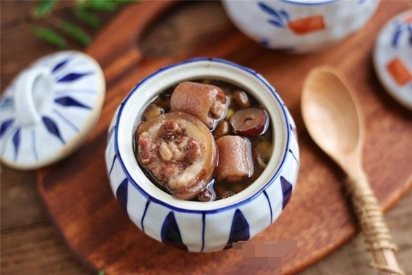 Khi chiên trứng, nên cho vào lúc dầu lạnh hay nóng? Nhiều người đang làm sai, không có gì lạ khi trứng bị dính vào chảo-4