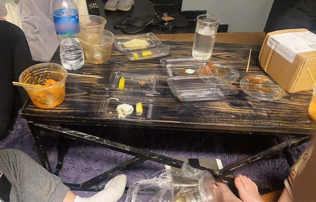 MXH dậy sóng với bài viết của cô gái Hà Nội tố ăn gimbap đến thủng dạ dày vì nuốt phải móc sắt”, tiết lộ chủ quán biếu tiền thăm hỏi nhưng lấy lại rồi biến mất”!?-7