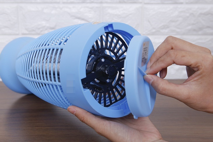 Làm sạch đèn bắt muỗi với 3 bước đơn giản, hiệu quả đạt được sẽ đến sau vài phút-5