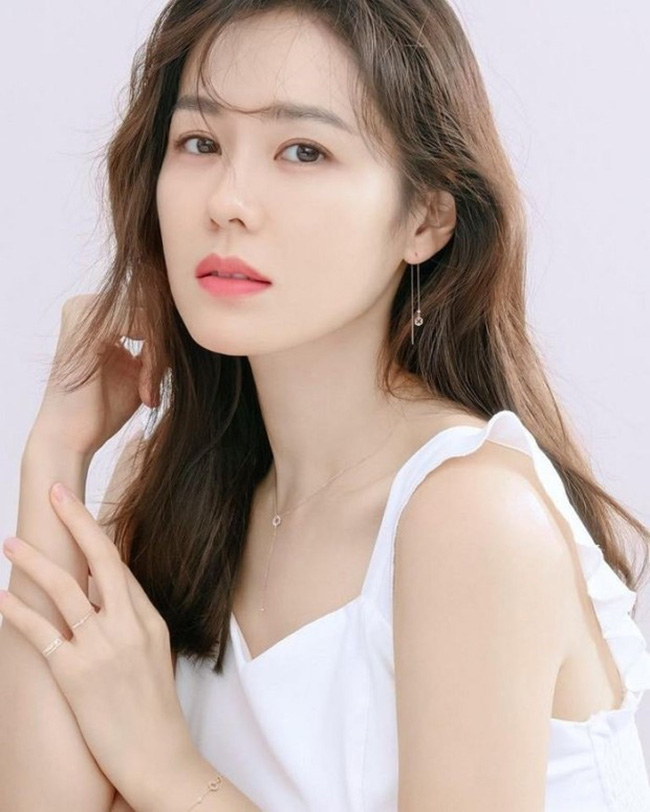 Sở hữu làn da dầu, Son Ye Jin rửa mặt bằng nước chanh pha loãng để da ráo mịn và sáng căng-1