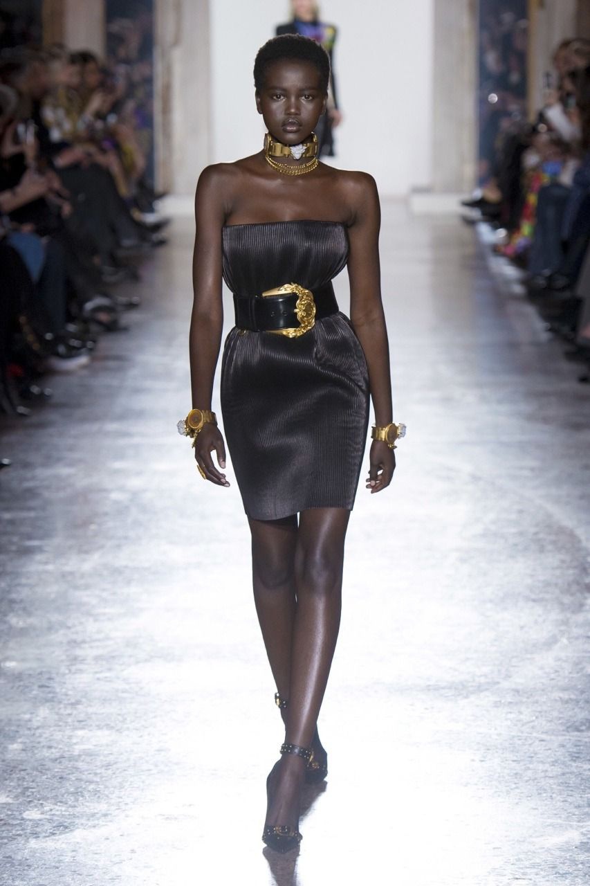 Làng thời trang thế giới chọn vedette theo tiêu chí nào?-2