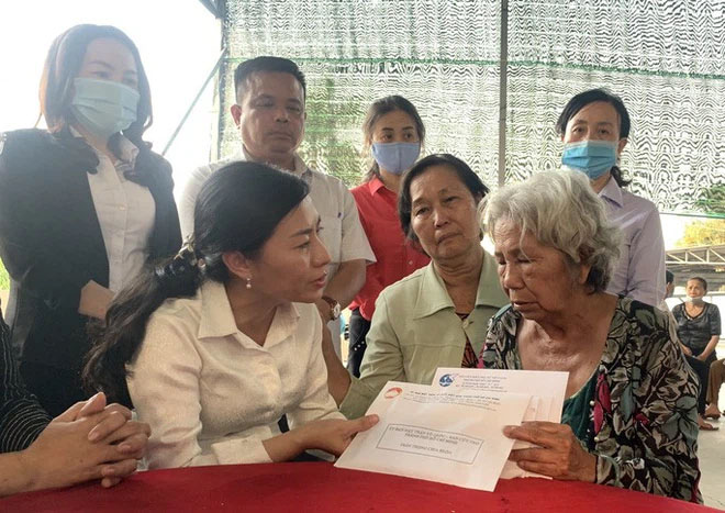 Hỗ trợ hơn 160 triệu đồng cho gia đình có 6 người chết trong vụ cháy ở TP Thủ Đức-1