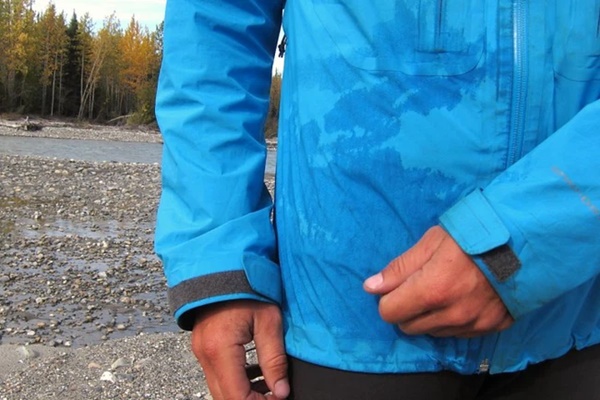 Vừa đi bộ xong đừng dại mà làm ngay 4 việc này kẻo tự hại bản thân, khiến cơ thể dễ ốm yếu hơn-3