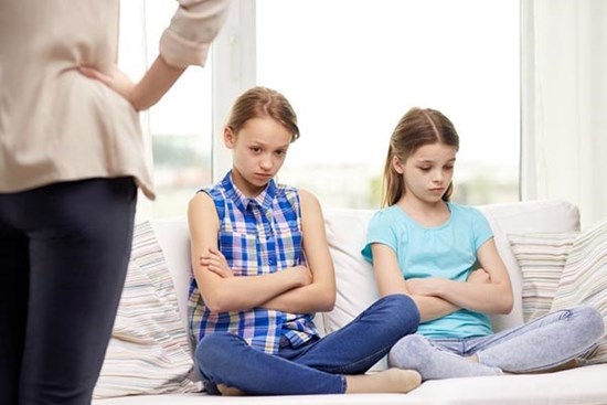 Con cái càng lớn càng ít nói chuyện với cha mẹ? Dấu hiệu đáng tiếc nhưng nhiều người lại lầm tưởng đó là điều đương nhiên