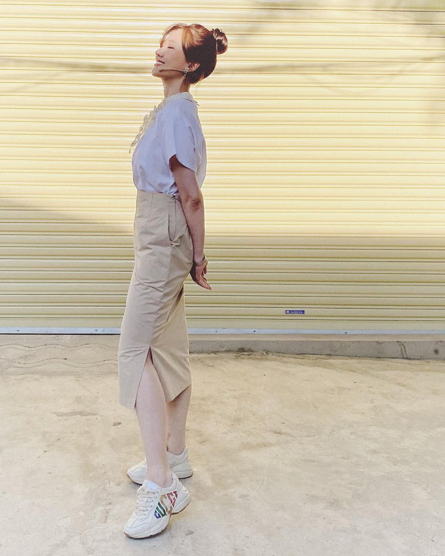 Rút kinh nghiệm từ Hari Won để không chọn giày dép phá game cả set đồ đẹp-3