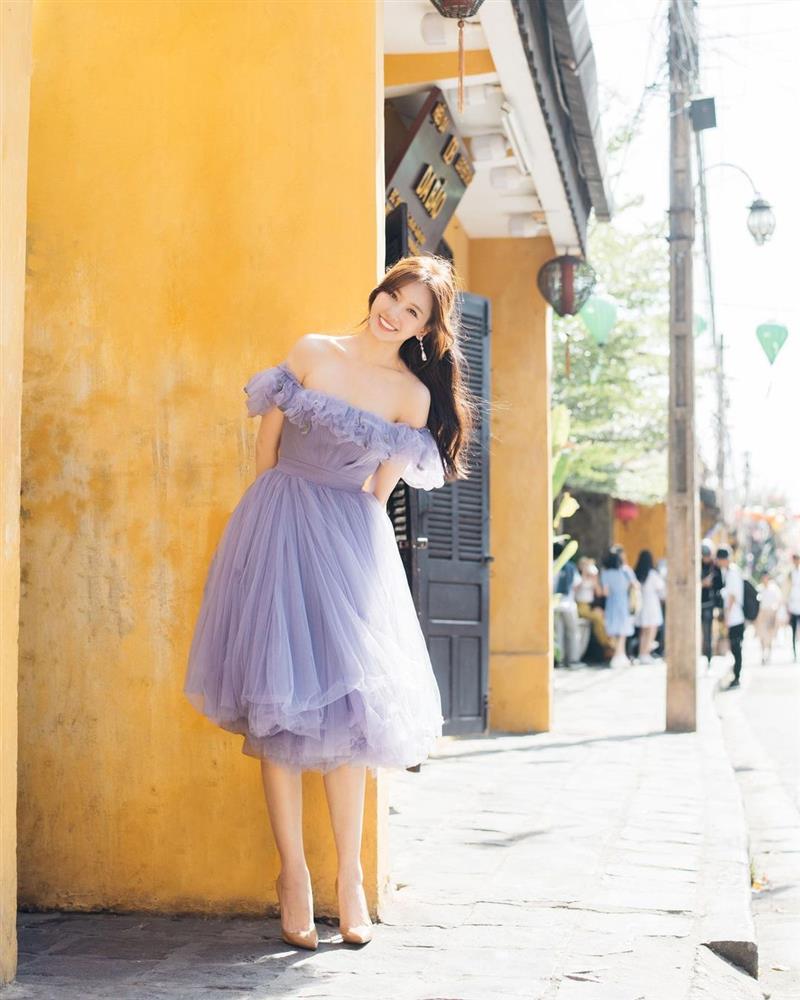 Rút kinh nghiệm từ Hari Won để không chọn giày dép phá game cả set đồ đẹp-4