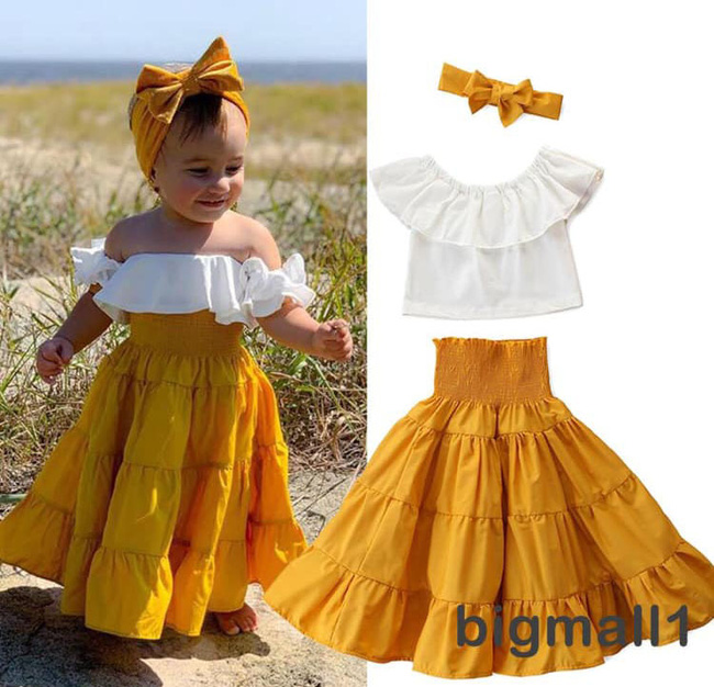 Con gái 3 tuổi của Đỗ Mạnh Cường làm điệu với váy, túi hàng hiệu