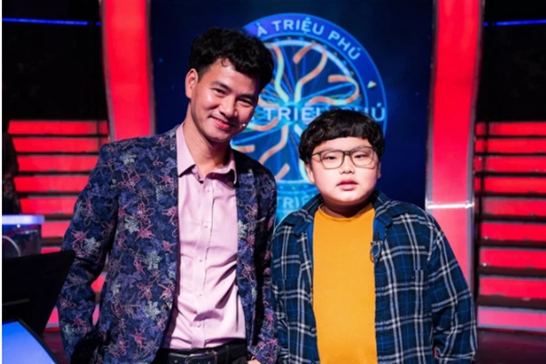 Con trai út nhà BTV Quang Minh mới lớp 1 đã được cô giáo giao vị trí quan trọng, bố nghe xong toát mồ hôi hột vì áp lực giùm-4